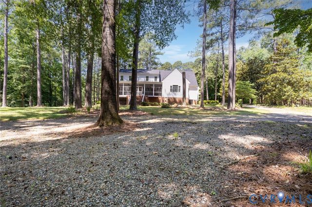 104 Petersburg Rd, Powhatan, VA 23139