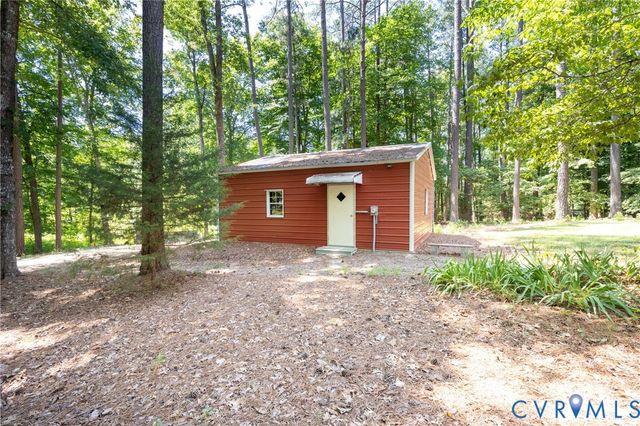 104 Petersburg Rd, Powhatan, VA 23139