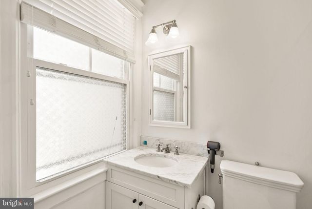 1747 SWANN ST NW, Washington, DC 20009
