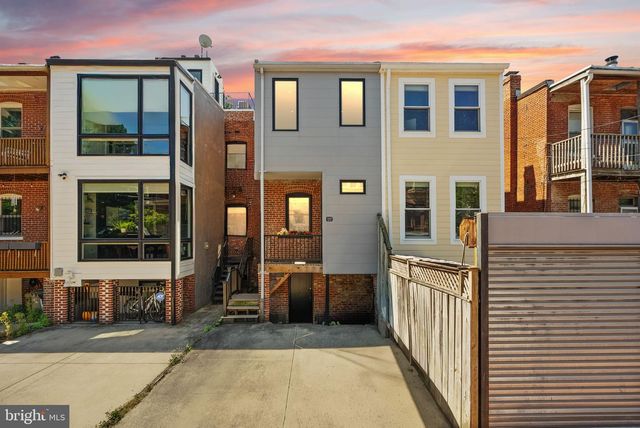 1747 SWANN ST NW, Washington, DC 20009
