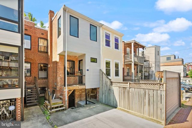 1747 SWANN ST NW, Washington, DC 20009