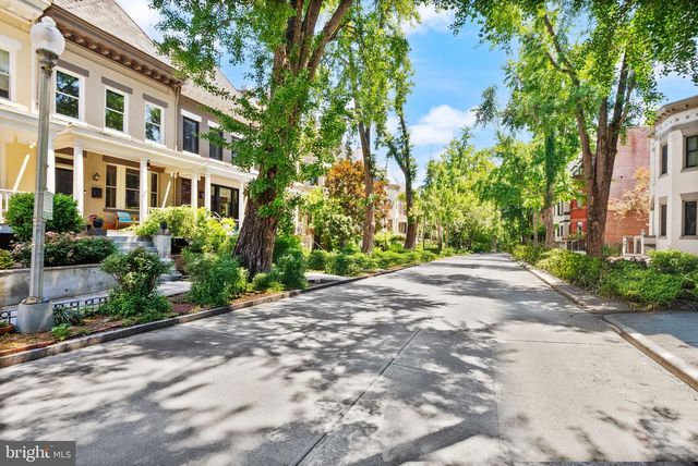 1747 SWANN ST NW, Washington, DC 20009