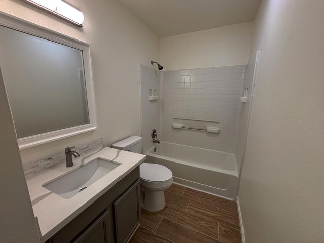 2723 Mitchell Avenue, Clovis, CA 93611