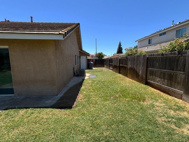 2723 Mitchell Avenue, Clovis, CA 93611