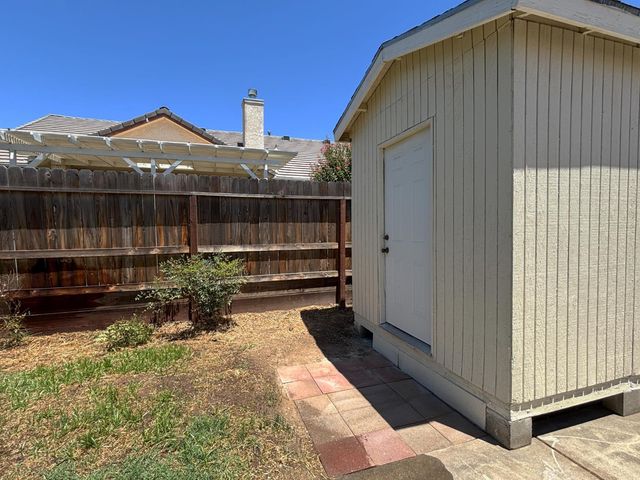 2723 Mitchell Avenue, Clovis, CA 93611