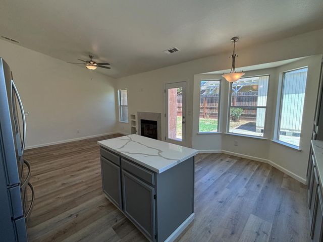 2723 Mitchell Avenue, Clovis, CA 93611
