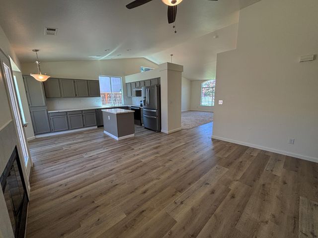 2723 Mitchell Avenue, Clovis, CA 93611