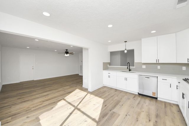 6511 Bayou Crest Drive, Houston, TX 77088