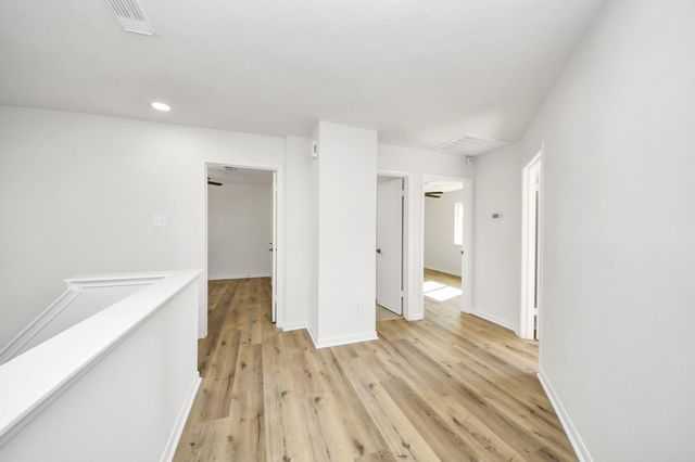 6511 Bayou Crest Drive, Houston, TX 77088