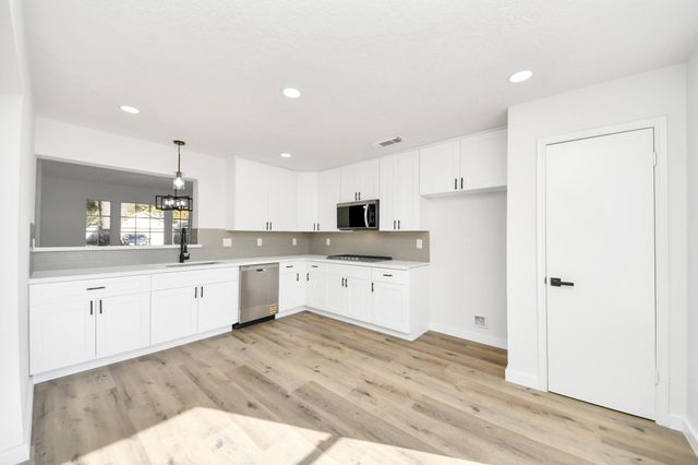 6511 Bayou Crest Drive, Houston, TX 77088