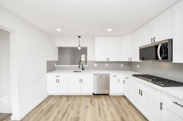 6511 Bayou Crest Drive, Houston, TX 77088