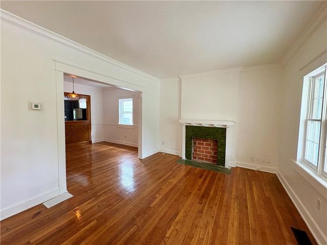 1330 E 55th Street, Kansas City, MO 64110