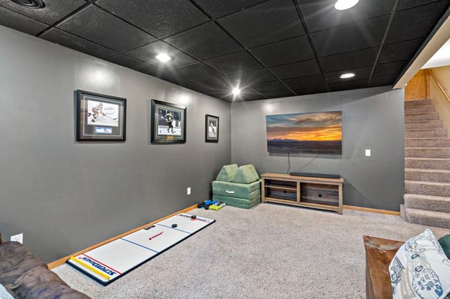 1228 Heritage Drive, Shakopee, MN 55379
