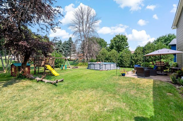 1228 Heritage Drive, Shakopee, MN 55379