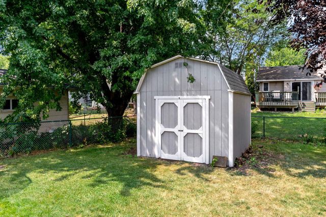 1228 Heritage Drive, Shakopee, MN 55379