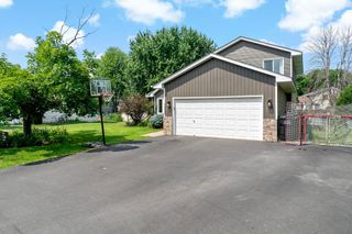 1228 Heritage Drive, Shakopee, MN 55379