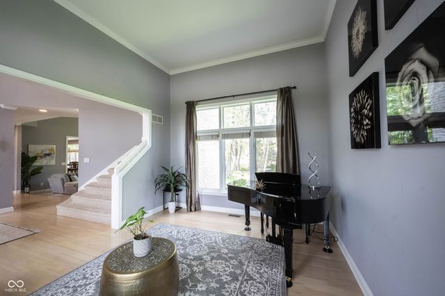 5574 Canton Drive, Carmel, IN 46033