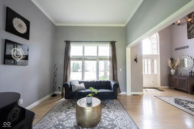 5574 Canton Drive, Carmel, IN 46033