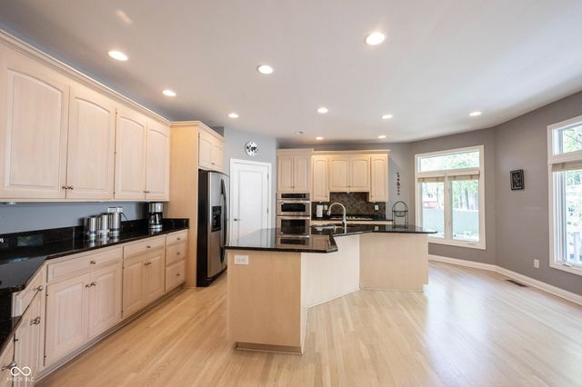 5574 Canton Drive, Carmel, IN 46033