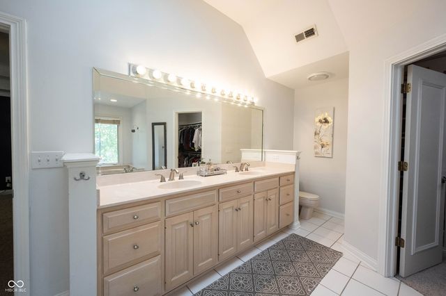 5574 Canton Drive, Carmel, IN 46033