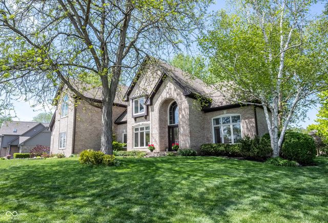 5574 Canton Drive, Carmel, IN 46033