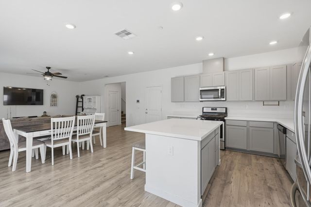 3203 Huntington St, Lincoln, CA 95648