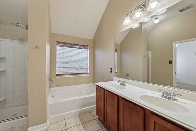 1253 Mountain Peak Drive, Fort Worth, TX 76052