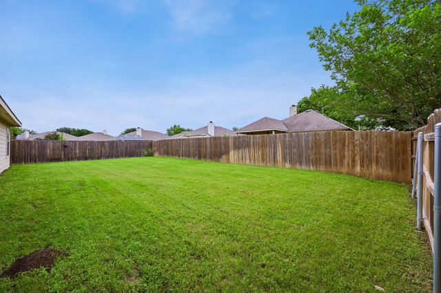 1253 Mountain Peak Drive, Fort Worth, TX 76052
