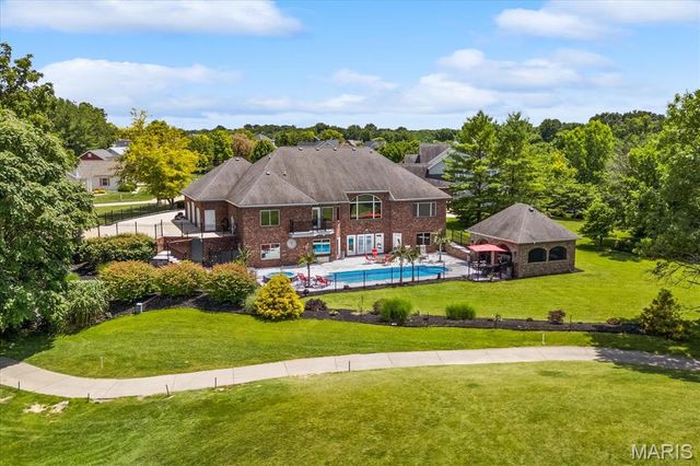 7452 Lonewolf Court, Fairview Heights, IL 62208