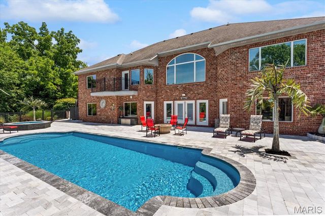7452 Lonewolf Court, Fairview Heights, IL 62208