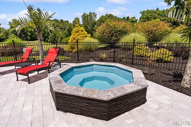 7452 Lonewolf Court, Fairview Heights, IL 62208