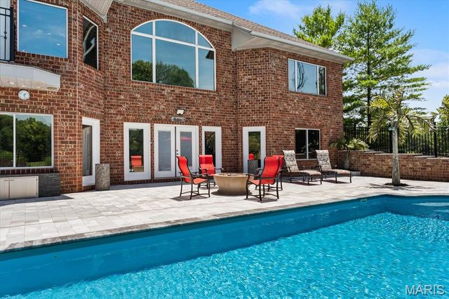 7452 Lonewolf Court, Fairview Heights, IL 62208