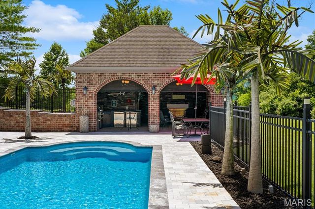 7452 Lonewolf Court, Fairview Heights, IL 62208