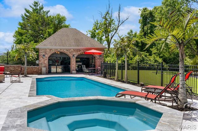 7452 Lonewolf Court, Fairview Heights, IL 62208