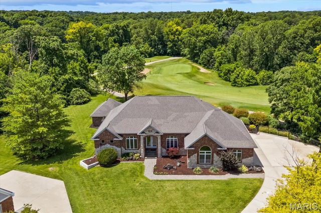 7452 Lonewolf Court, Fairview Heights, IL 62208