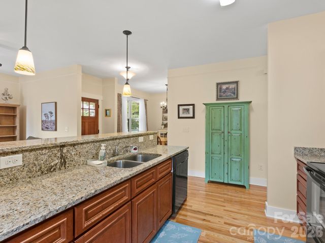 3 Byrdcliffe Lane, Asheville, NC 28805