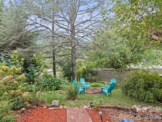3 Byrdcliffe Lane, Asheville, NC 28805