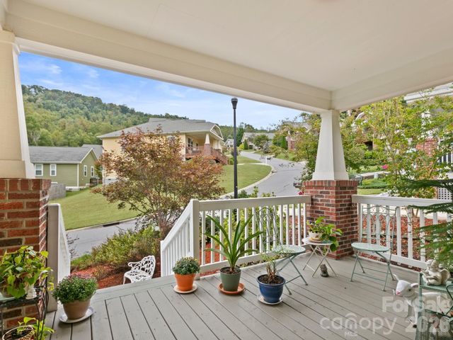 3 Byrdcliffe Lane, Asheville, NC 28805