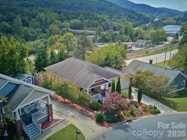 3 Byrdcliffe Lane, Asheville, NC 28805