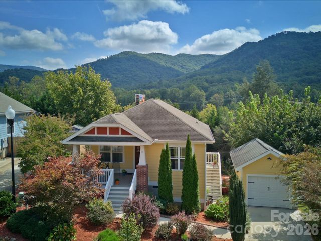 3 Byrdcliffe Lane, Asheville, NC 28805