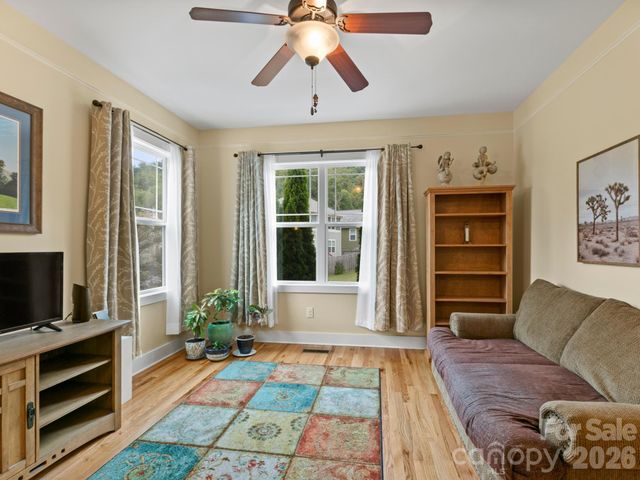3 Byrdcliffe Lane, Asheville, NC 28805