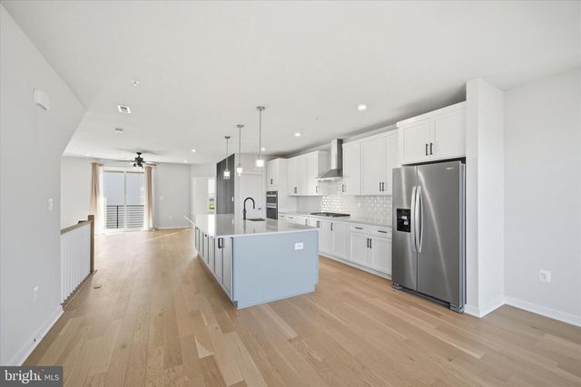 22361 ROANOKE RISE TER, Ashburn, VA 20148