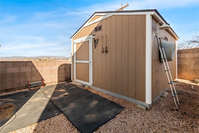 7373 E Fawn Drive, Kingman, AZ 86401