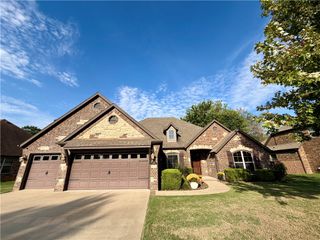 1010 Hunters Pointe, Centerton, AR 72713