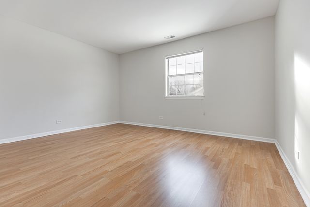 86 N Victoria Lane C, Streamwood, IL 60107