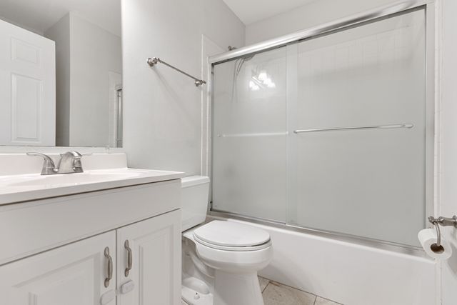 86 N Victoria Lane C, Streamwood, IL 60107