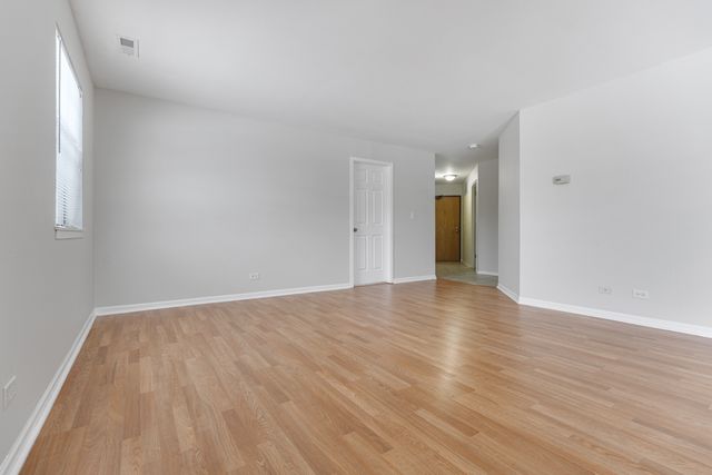 86 N Victoria Lane C, Streamwood, IL 60107