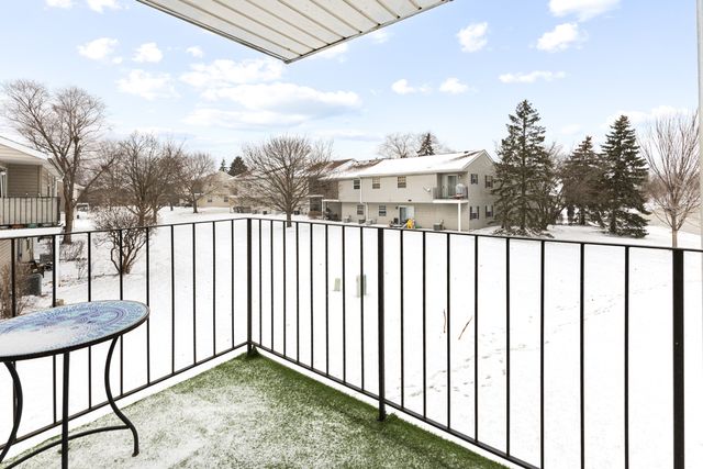 86 N Victoria Lane C, Streamwood, IL 60107