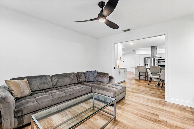 2425 NW 36th Street, Boca Raton, FL 33431