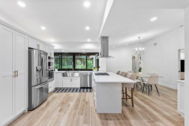 2425 NW 36th Street, Boca Raton, FL 33431